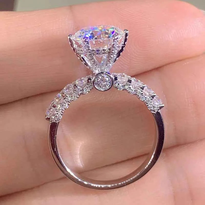 F1393 Women's White Gold Natural Diamond Engagement Ring with Round Brilliant Cut and G Color Side Stones