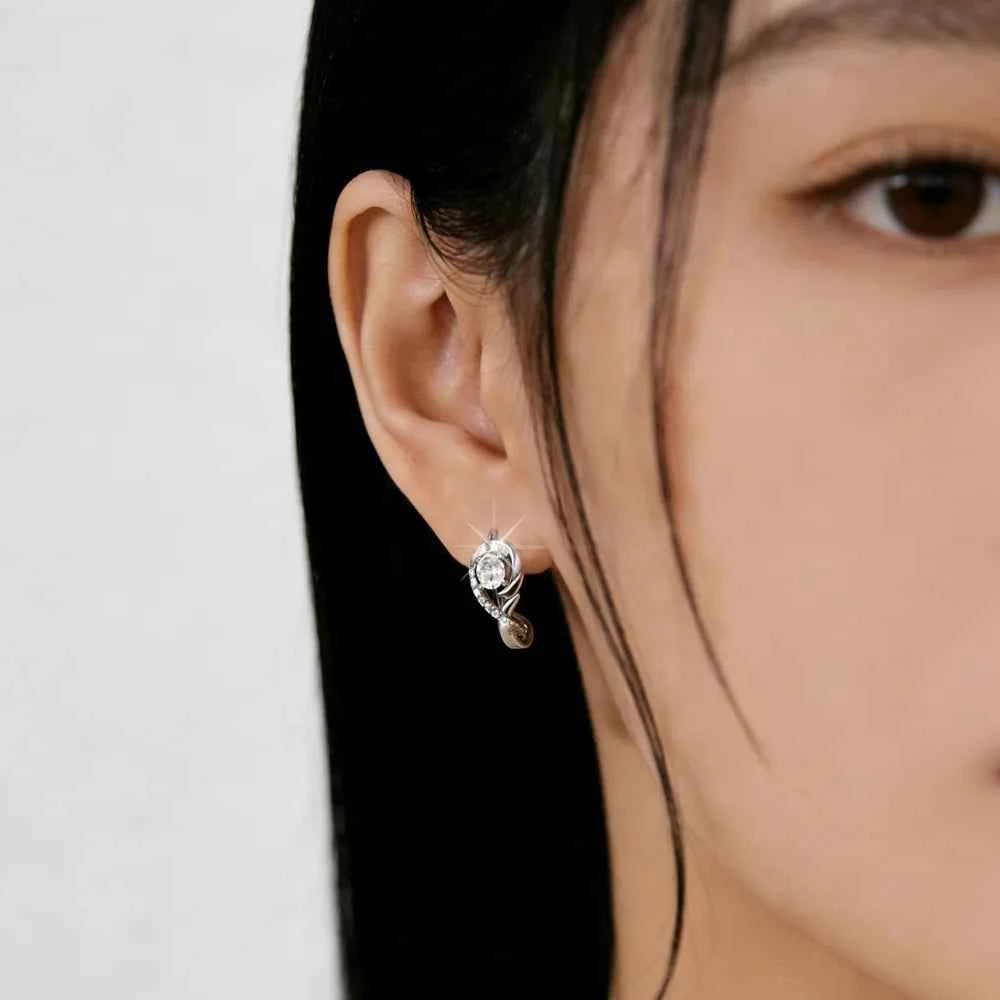 E728 White Gold Diamond Earrings Round Brilliant Cut Natural Diamonds Women's Wedding Classic Style