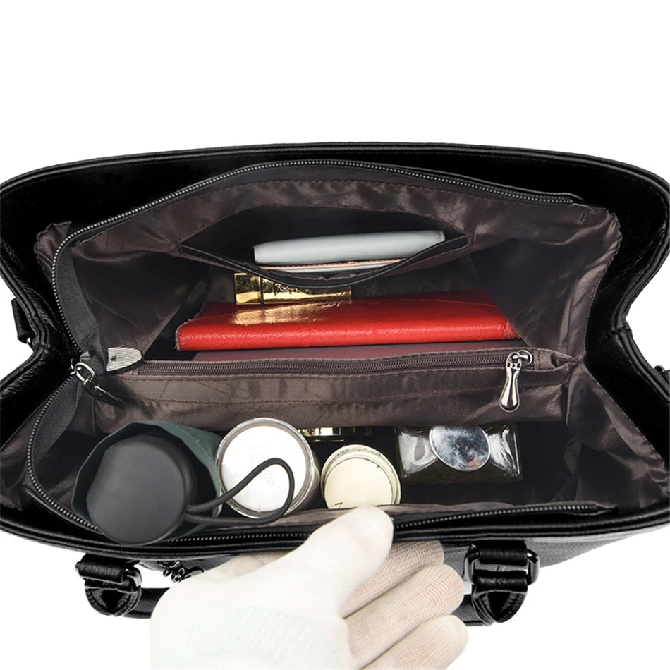 Luxury Leather Shoulder Bag - Elegant Crossbody Tote