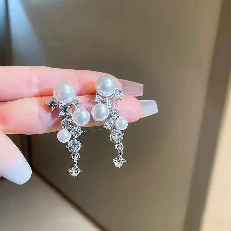 Elegant White Gold Drop Earrings With Faux Pearls And Crystals For Wedding Women's Classic Pearl Jewelry E2457