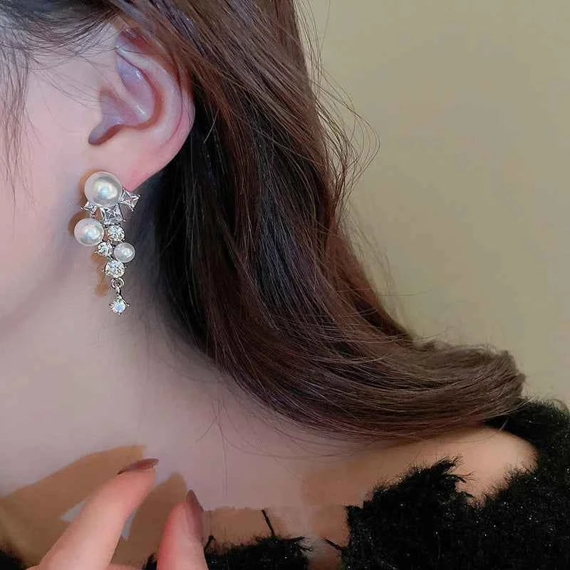 Elegant White Gold Drop Earrings With Faux Pearls And Crystals For Wedding Women's Classic Pearl Jewelry E2457