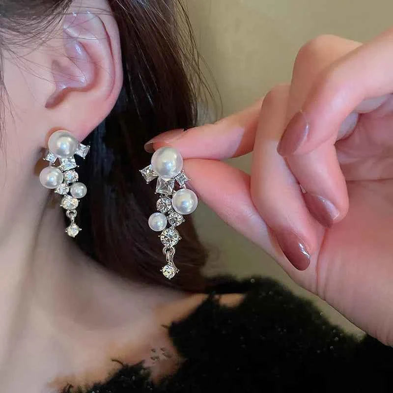 Elegant White Gold Drop Earrings With Faux Pearls And Crystals For Wedding Women's Classic Pearl Jewelry E2457