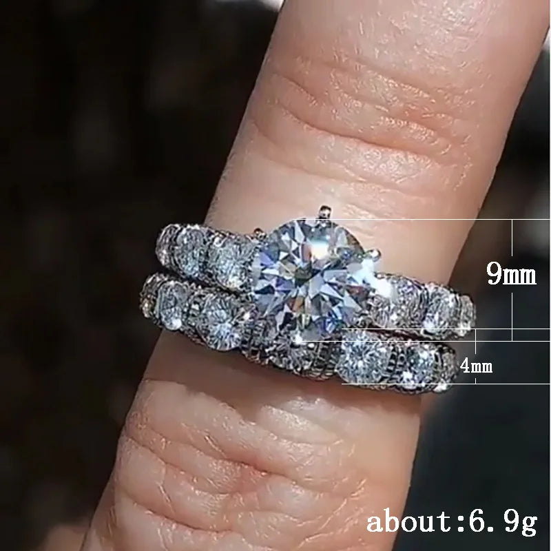 Elegant Round Brilliant Engagement Ring - White Gold D Color Diamond