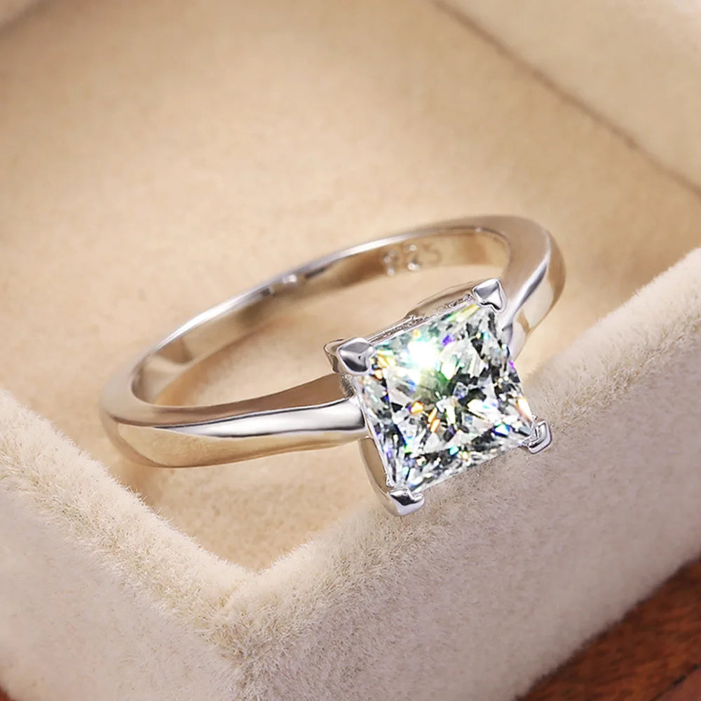 Elegant Princess Cut Engagement Ring - White Gold Natural G Color