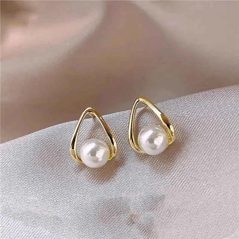 Catechandlo AAA Grade Bezel Set Pearl Earrings 18K Gold Plated Akoya Studs Geometric Minimalist Design for Women Everyday Wear