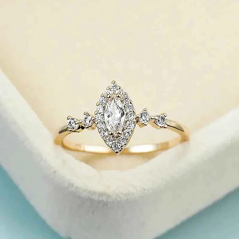 Q910 Women's 18K Gold Filled Marquise Cut Diamond Engagement Ring with Natural G Color and Side Diamonds-Trendy Design