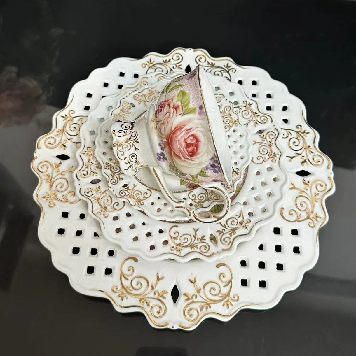 Elegant Palace Style Tea Set - Premium Porcelain Collection