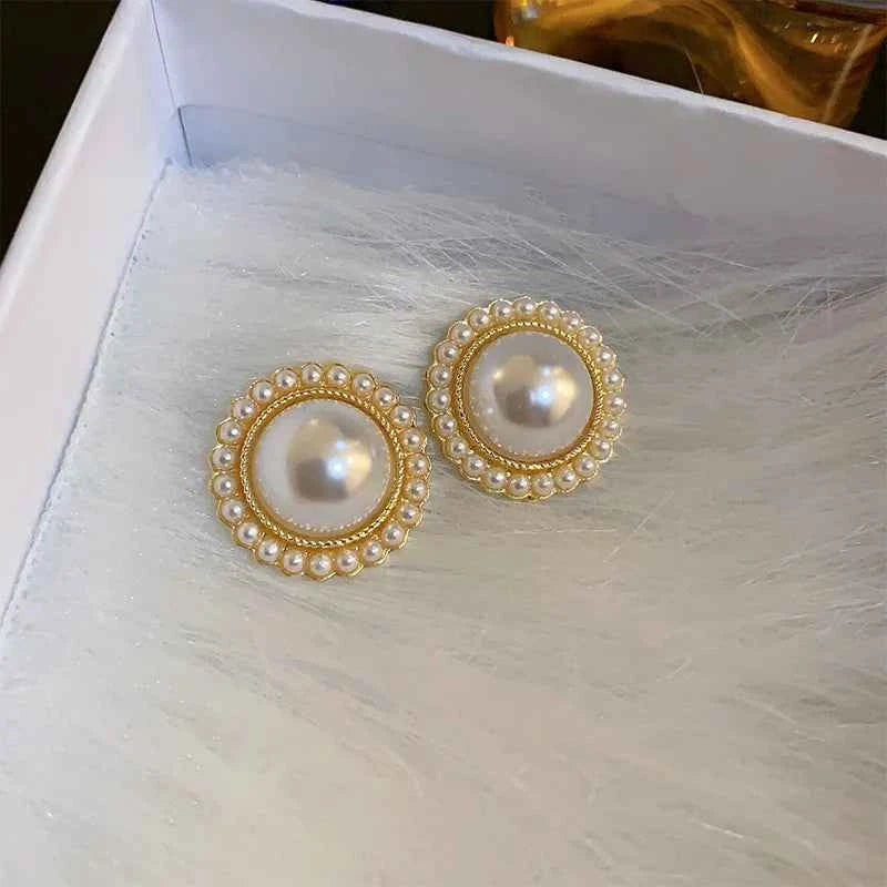 Elegant Gold Pearl Stud Earrings - Geometric Round Jewelry