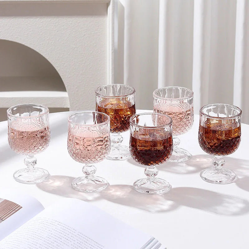 Elegant Vintage Red Wine Glass - High-Stem & Transparent