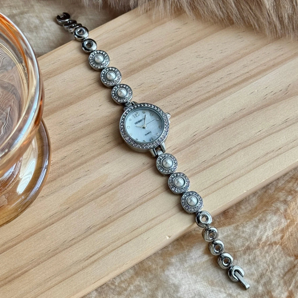 Elegant Pearl Bracelet Women's Watch - Diamond Quartz