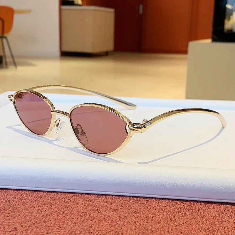 Luxury Retro Cat Eye Sunglasses - UV400 Gold Metal Frames