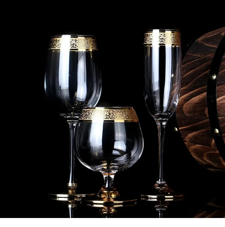 Premium Gold Rim Wine Glass - Elegant Crystal Stemware
