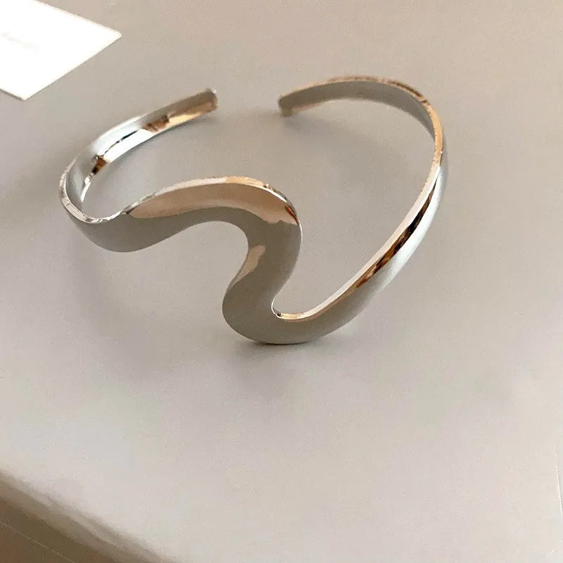 Elegant Luxury Wide Edge Bracelet - Personalized Temperament