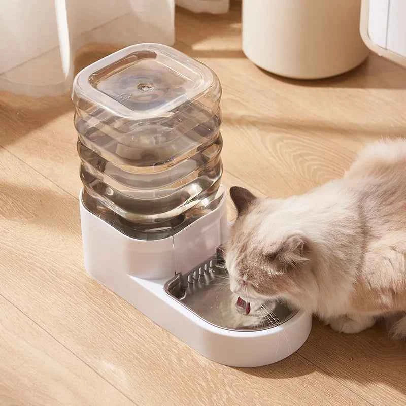 Automatic Pet Water Dispenser - green plastic dispenser for cats and dogs