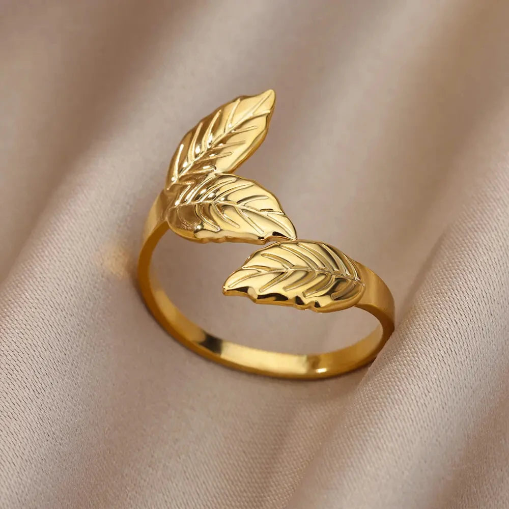 Luxury Classic Gold Stainless Steel Ring for Women