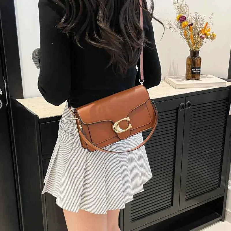 Elegant Minimalist Leather Crossbody Bag for Women