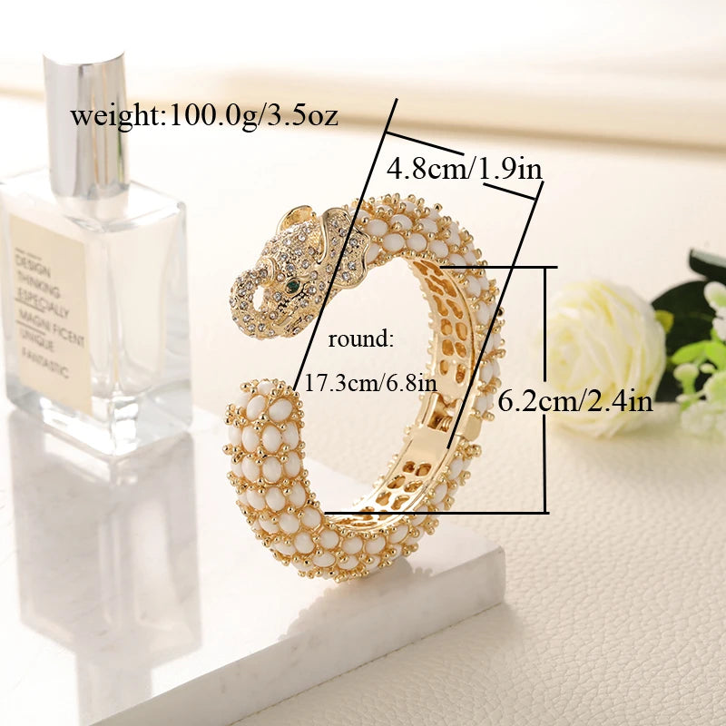 Elegant Resin Animal Cuff Bracelet - Colorful & Vintage