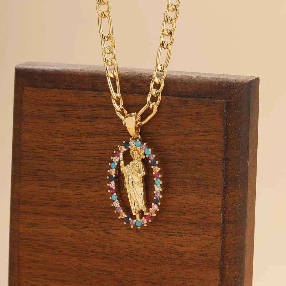 Elegant Colorful Zircon Necklace - Light & Versatile Design