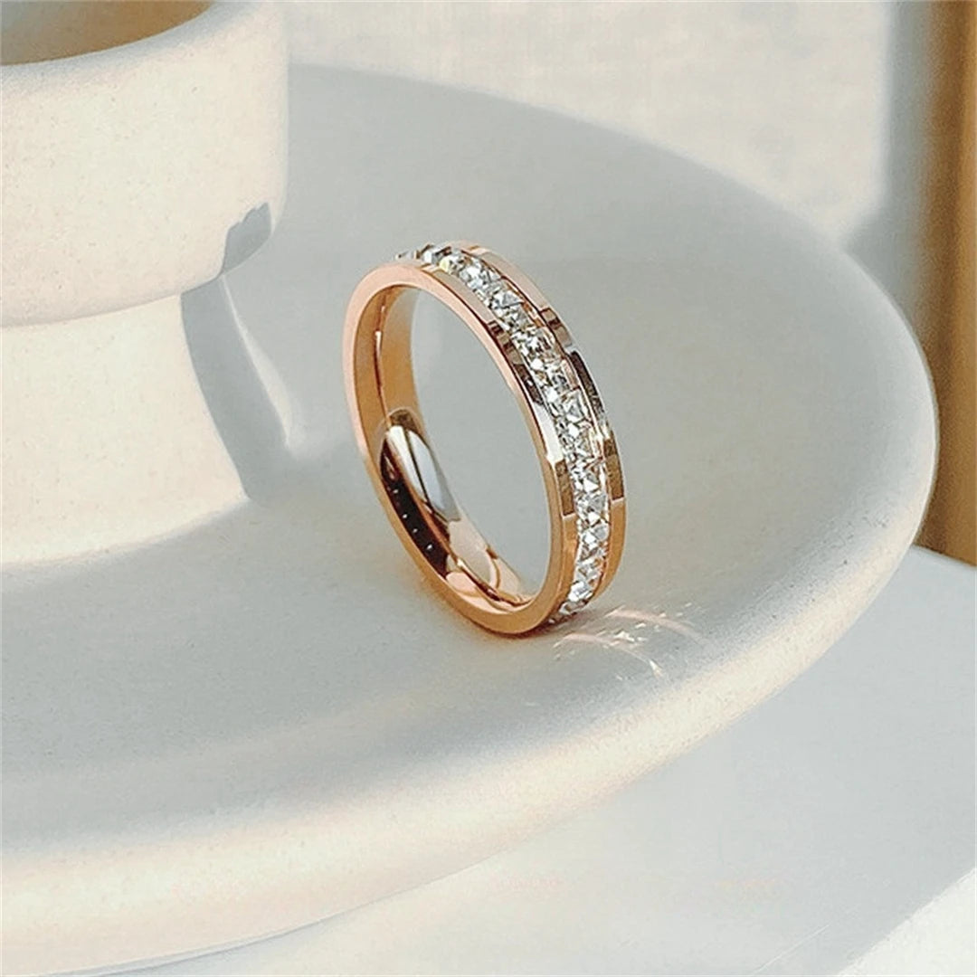 Elegant Stainless Steel Ring - Rose Gold Zircon Wedding Band