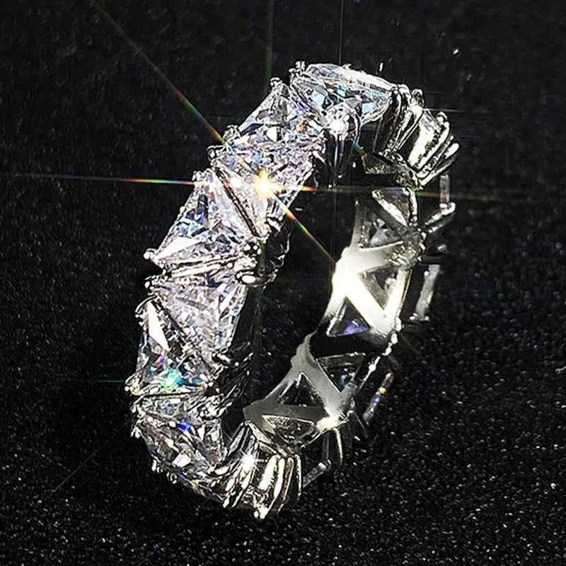 Elegant Triangular Zircon Ring in 925 Sterling Silver