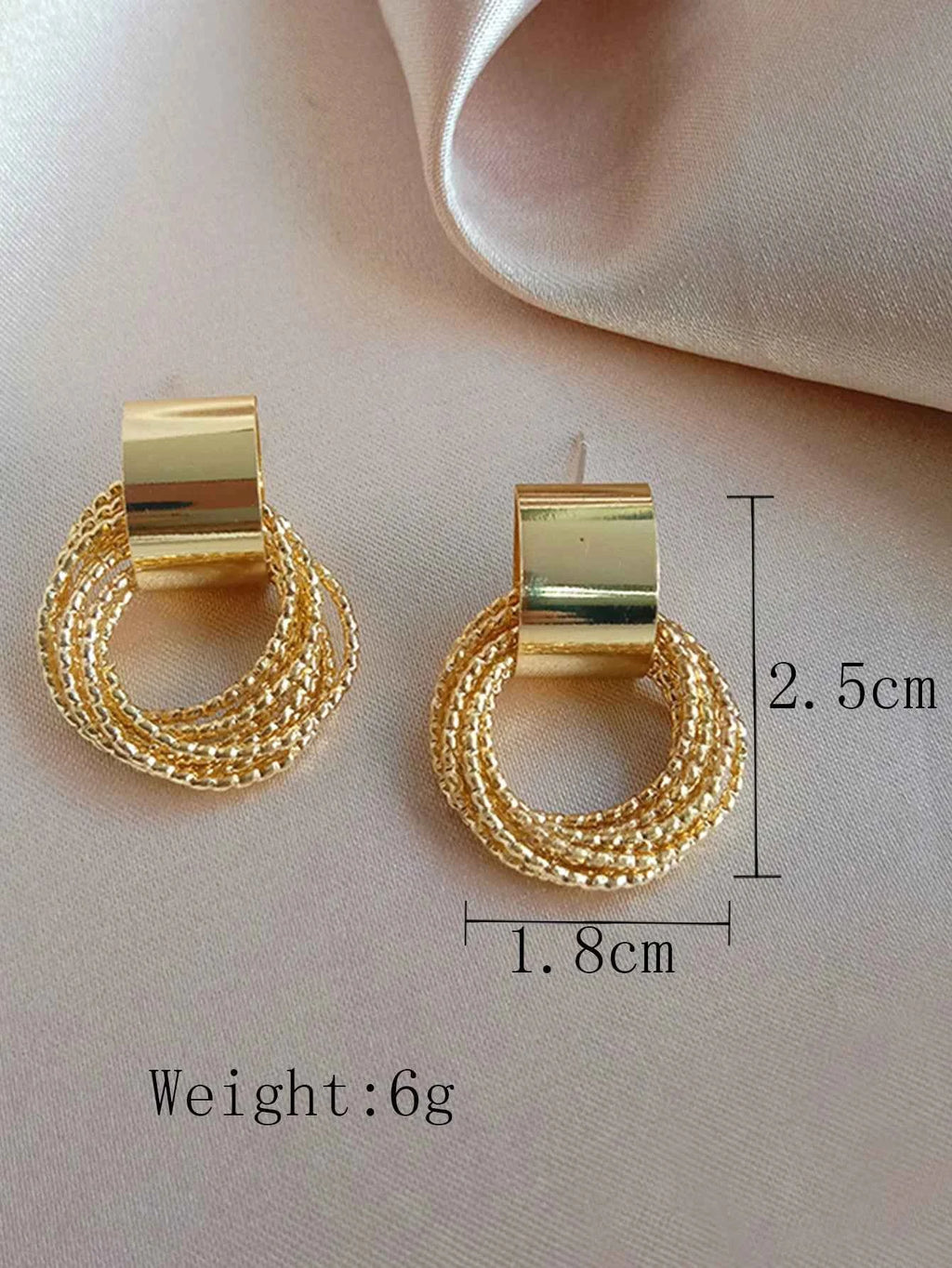 Elegant Gold Loop Earrings - Minimalist Light Luxury Jewelry
