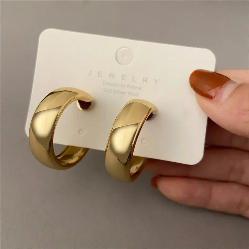 Elegant Geometric Hoop Earrings - Modern Irregular Circle Jewelry