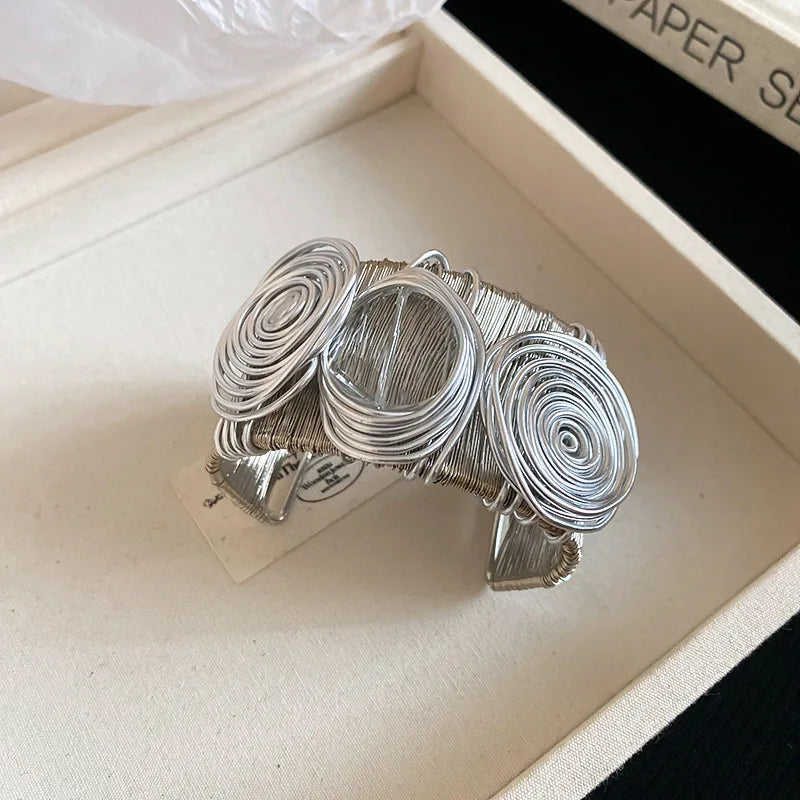 Elegant Luxury Wide Edge Bracelet - Personalized Temperament