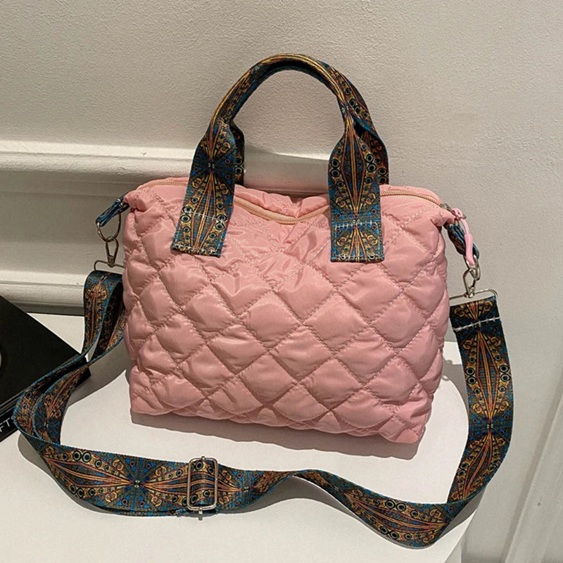 Elegant Rhombus Shoulder Bag - Spacious & Versatile