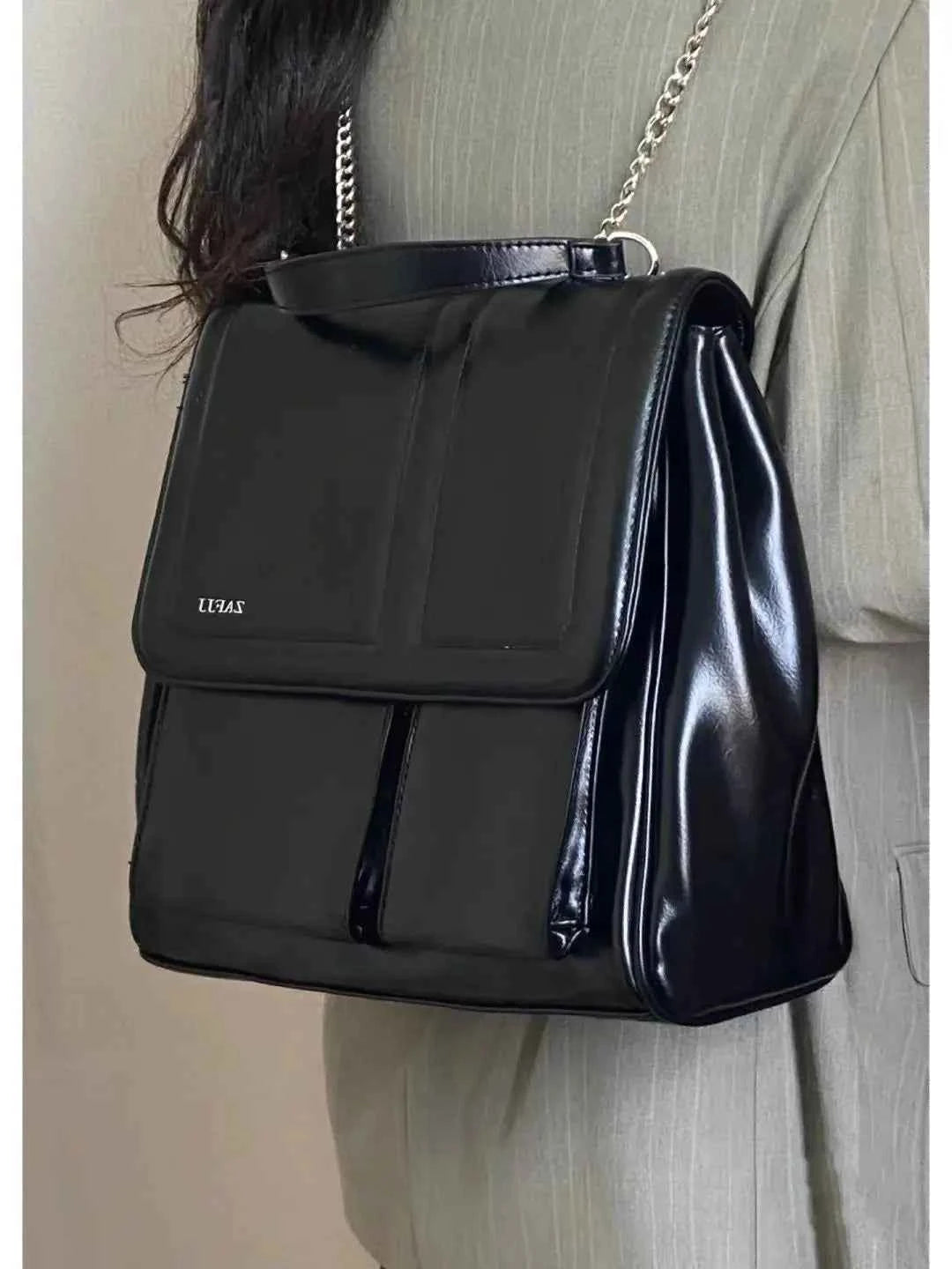 Elegant Black Leather Crossbody Bag - Large Capacity Vintage Style
