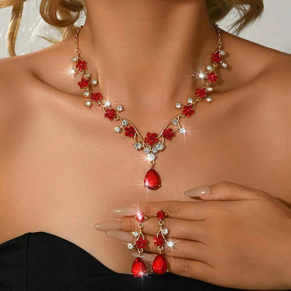 Elegant Floral Rhinestone Bridal Jewelry Set - Necklace & Earrings