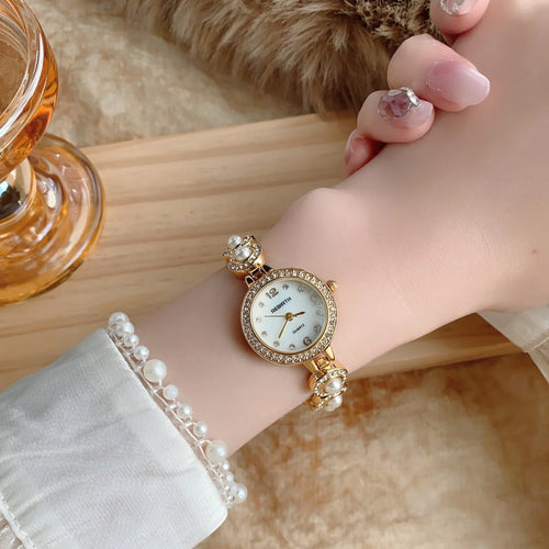 Elegant Pearl Bracelet Women's Watch - Diamond Quartz
