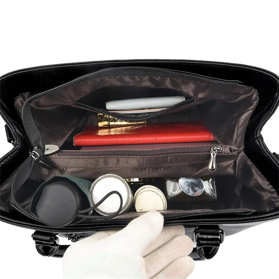 Luxury Leather Shoulder Bag - Elegant Crossbody Tote