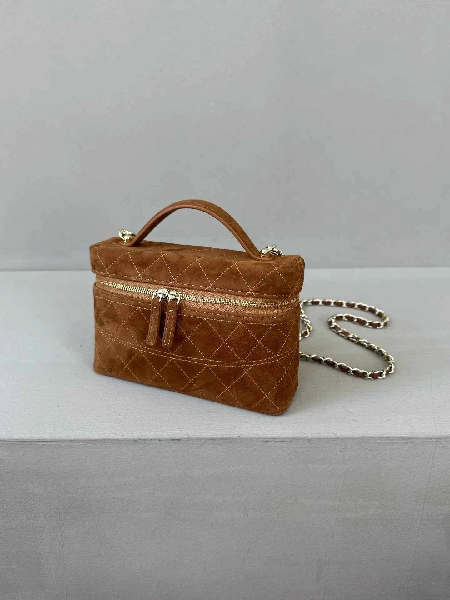 Elegant Frosted Suede Diamond Grid Chain Bag