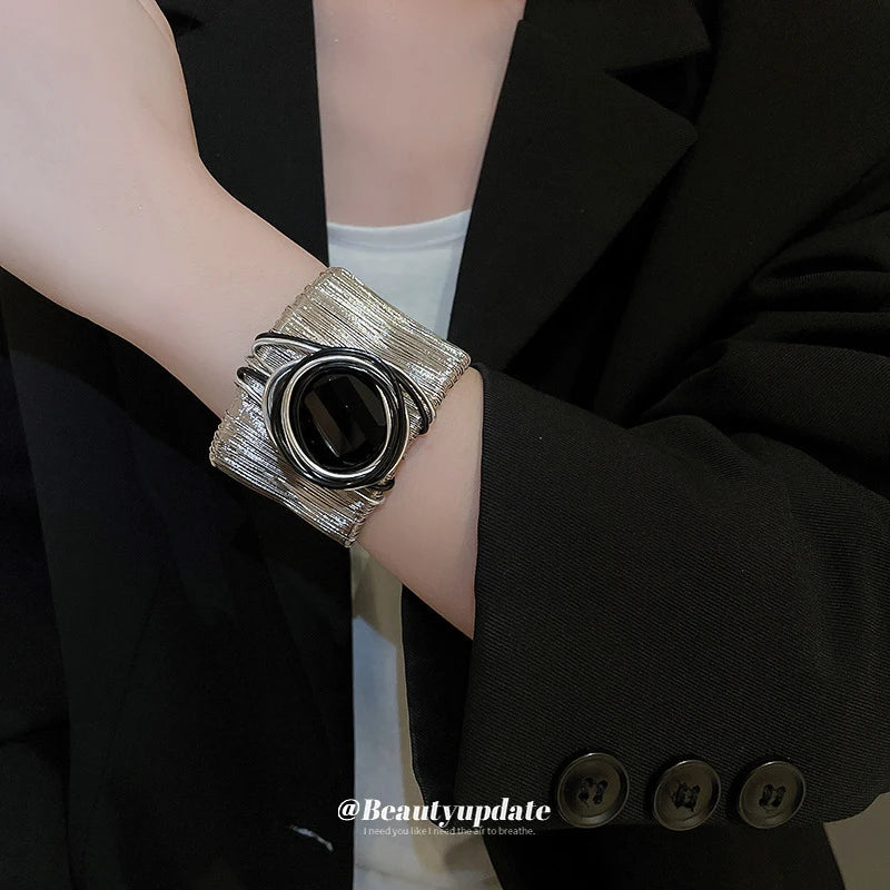 Elegant Luxury Wide Edge Bracelet - Personalized Temperament