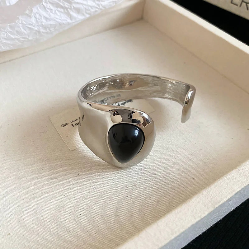 Elegant Luxury Wide Edge Bracelet - Personalized Temperament