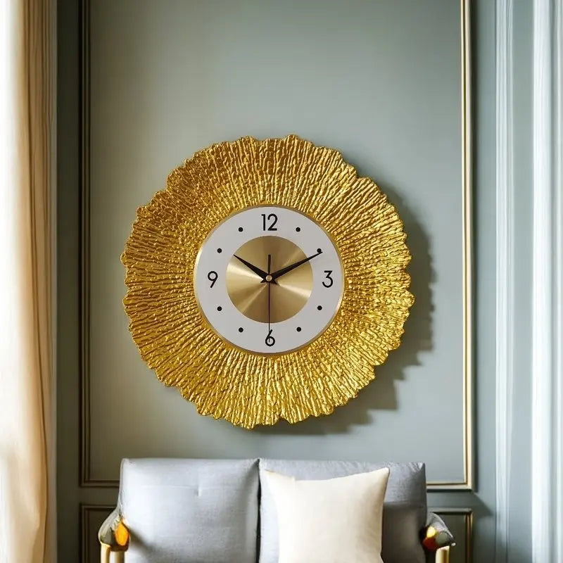 Elegant Luxury Metal Wall Clock - Modern Round Design