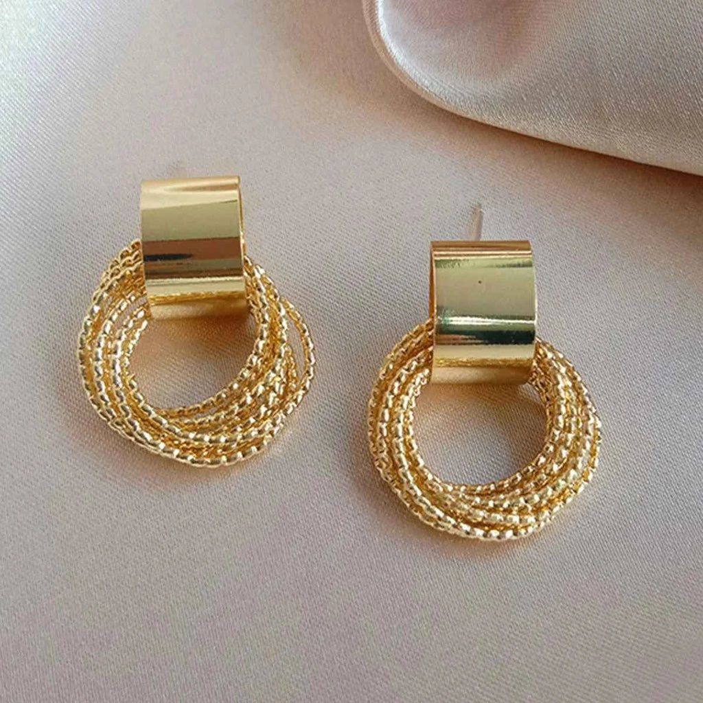 Elegant Gold Loop Earrings - Minimalist Light Luxury Jewelry