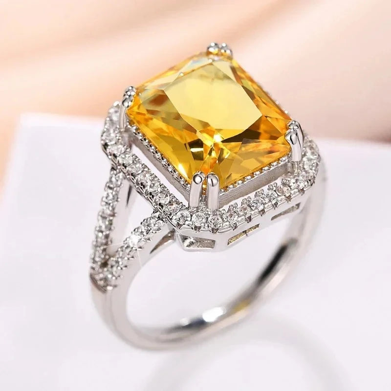 Elegant Yellow Cubic Zirconia Ring - Luxury Fashion Jewelry