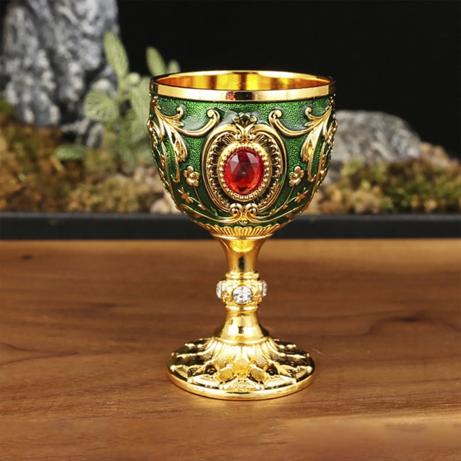 Elegant Retro Metal Wine Cup - Embossed Whiskey & Red Wine Glass