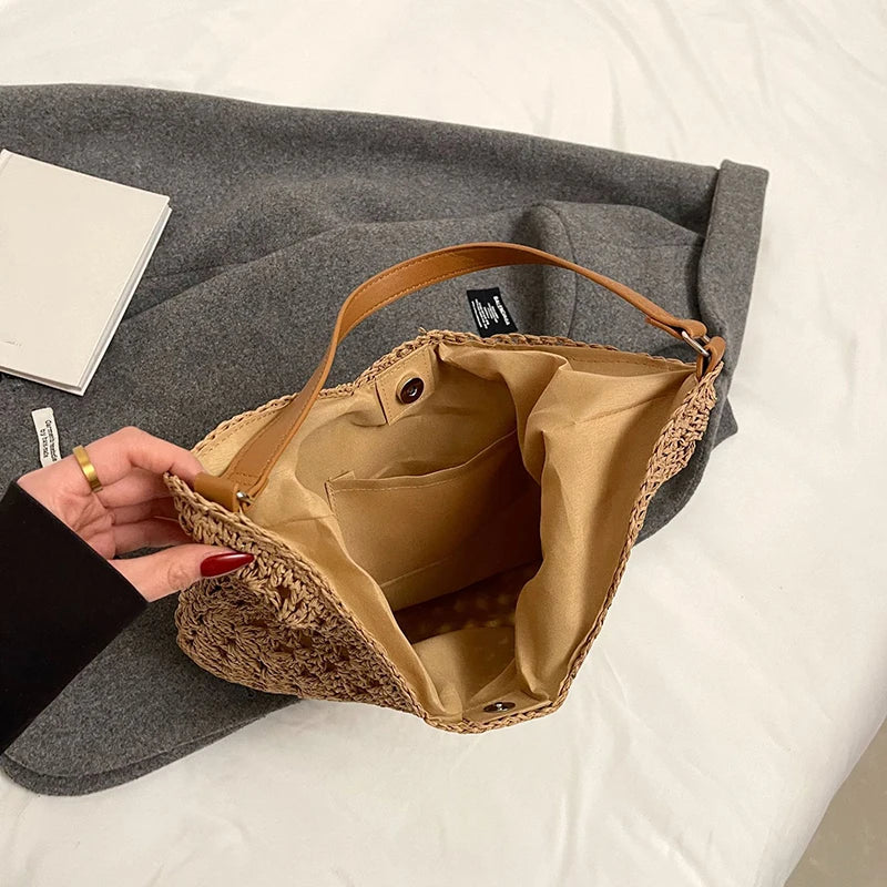 Elegant Knitted Straw Handbag - Hand-Woven Seaside Tote
