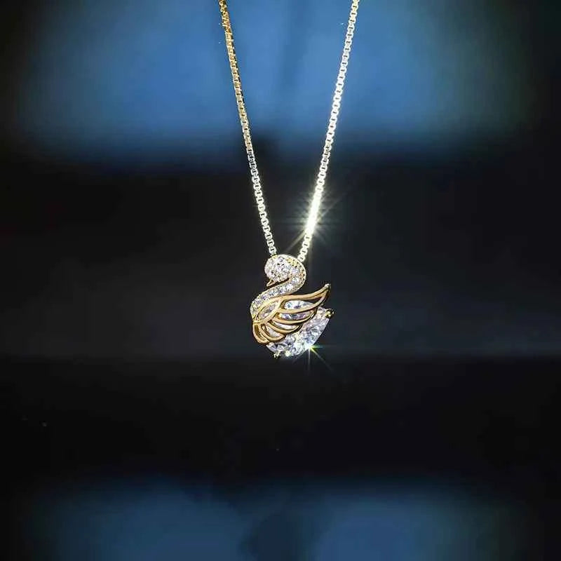 Exquisite Swan Pendant Necklace - Gold Collarbone Chain