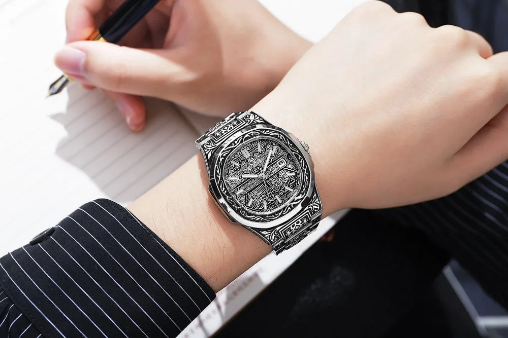 Elegant Men's Quartz Wristwatch - Embossed Stainless Steel