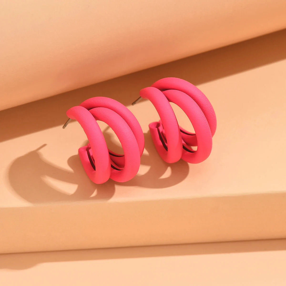 Elegant Gold Hoop Earrings - Vintage Geometric Statement Jewelry