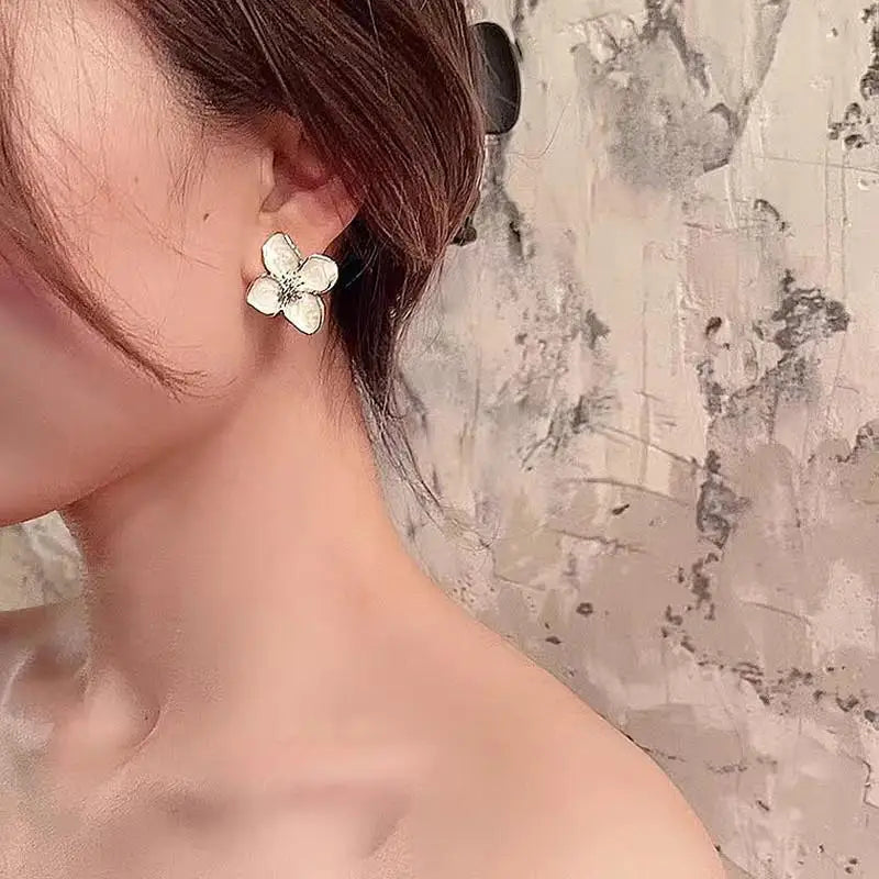Elegant Retro Drip Glaze Red Flower Earrings - Luxury Jewelry