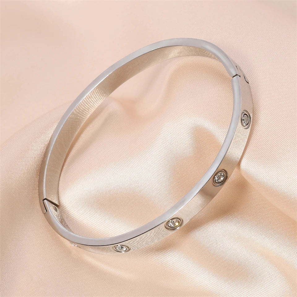 Elegant Women's Stainless Steel Bracelet - Premium Cuff Design