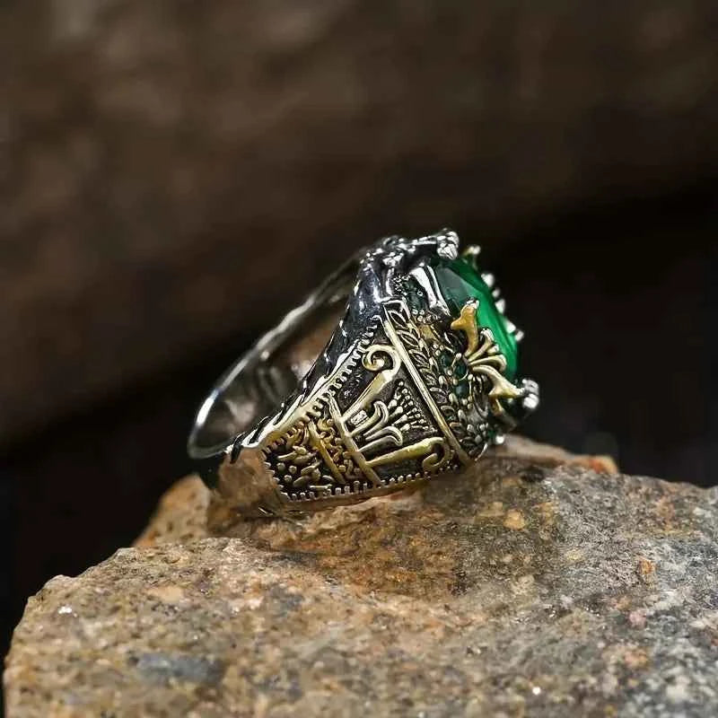Retro Men's Luxury Green Gemstone Ring - Statement Band