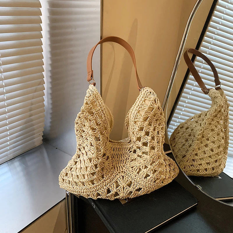 Elegant Knitted Straw Handbag - Hand-Woven Seaside Tote