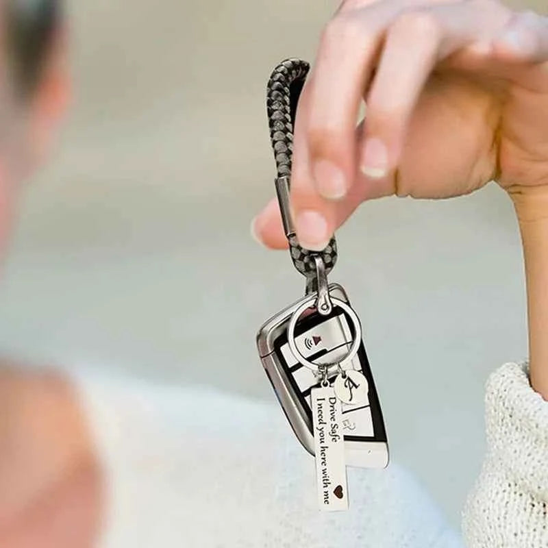 Custom Drive Safe Keychain A-Z 26 Initials Chain Men Women Engraved Stainless Steel Keychain Birthday Father's Day Keyring Gift