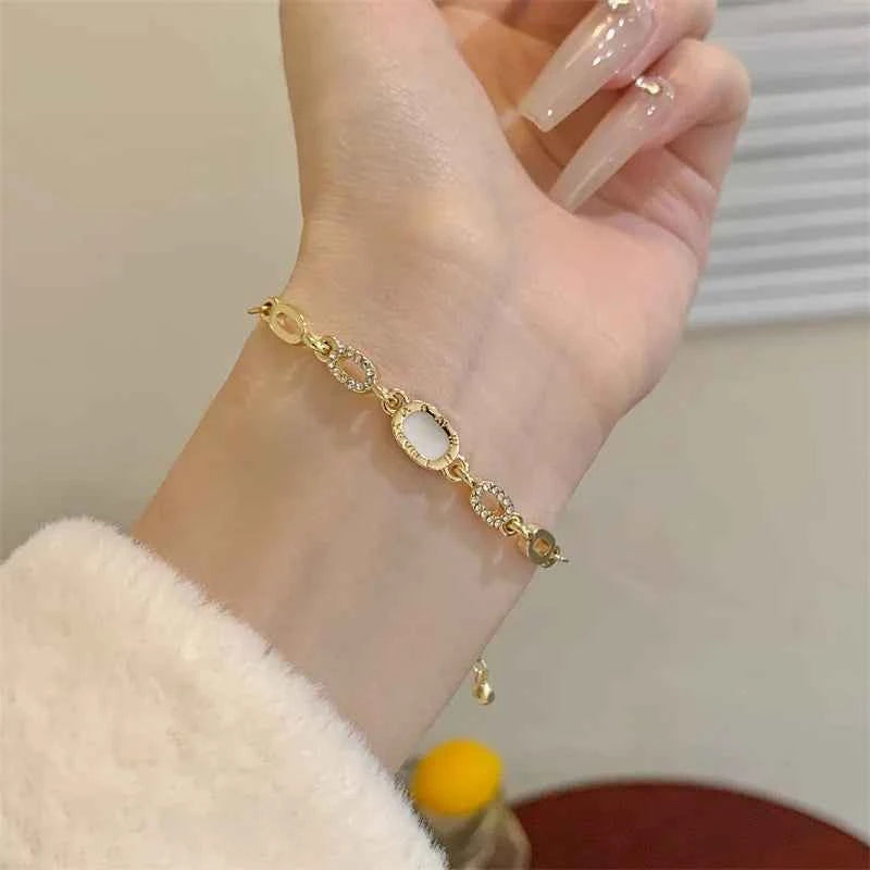 Luxury Geometric Gold Zircon Bracelet - Square Design