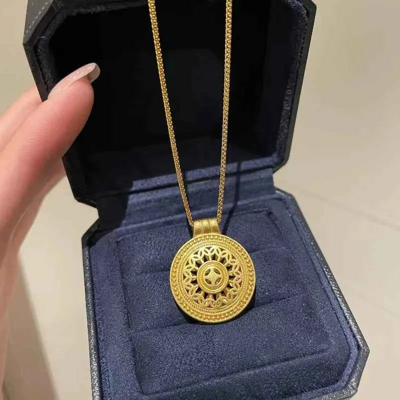 Elegant Hollow Flower Pendant Necklace - Retro Stainless Steel